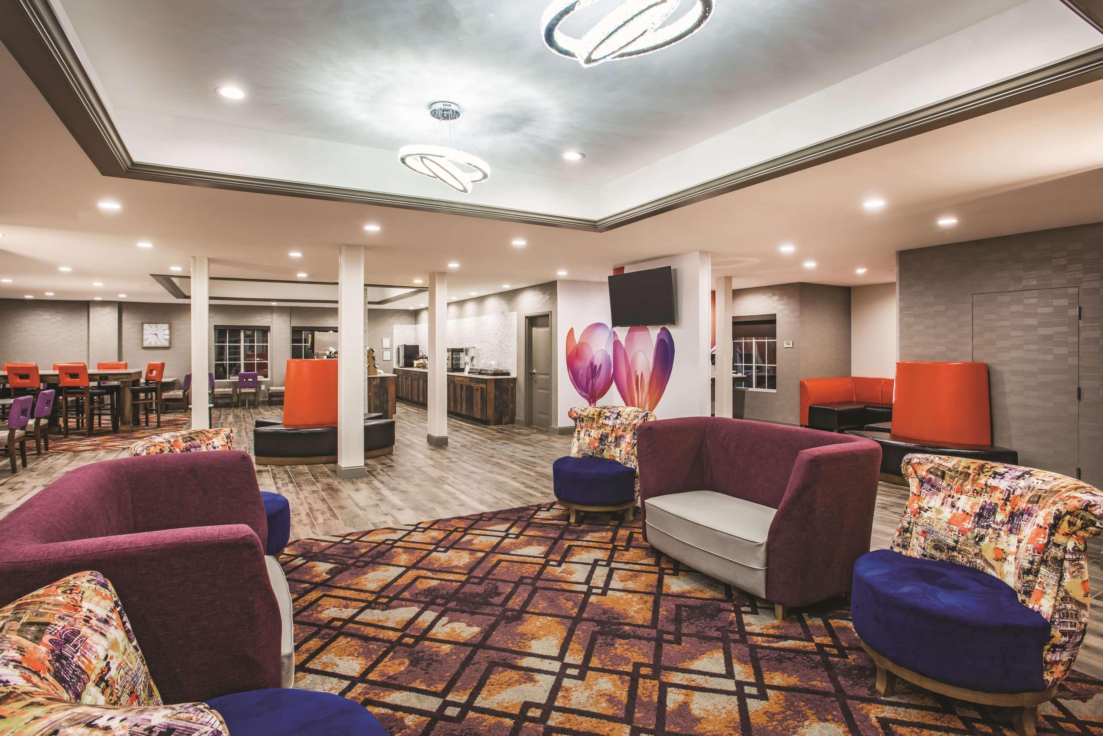 Hotel La Quinta By Wyndham Chambersburg Exterior foto